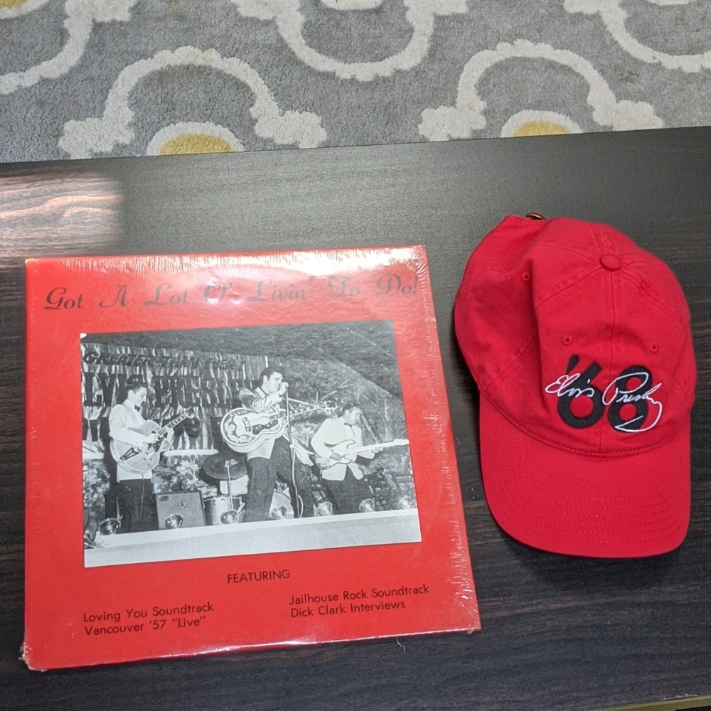 Elvis Presley Album/Hat Combo. (NWT)